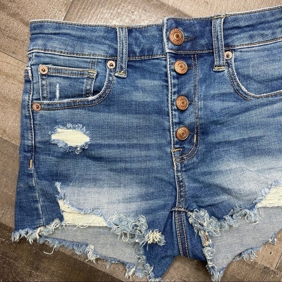 American Eagle Distressed Button Fly Hi-Rise Shortie 00 - Picture 2 of 12